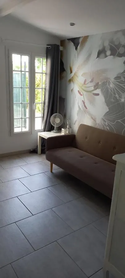 Studio Apartment Sorgues